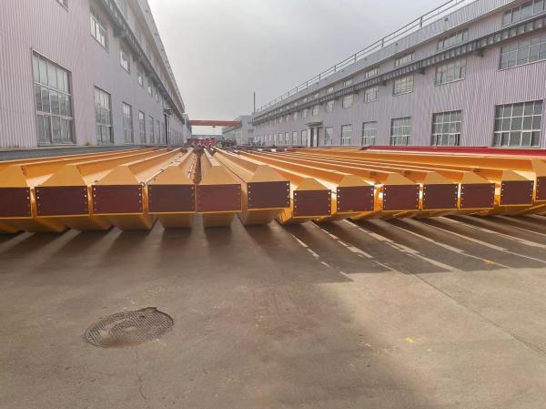 J9.COM起重机露天外景